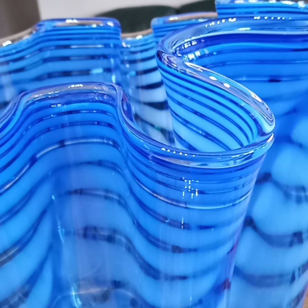 RARE Murano Fazzoletto Hand Blown Mid-Century Italian Scalloped Ruffled Vase. - Picture 14 of 14